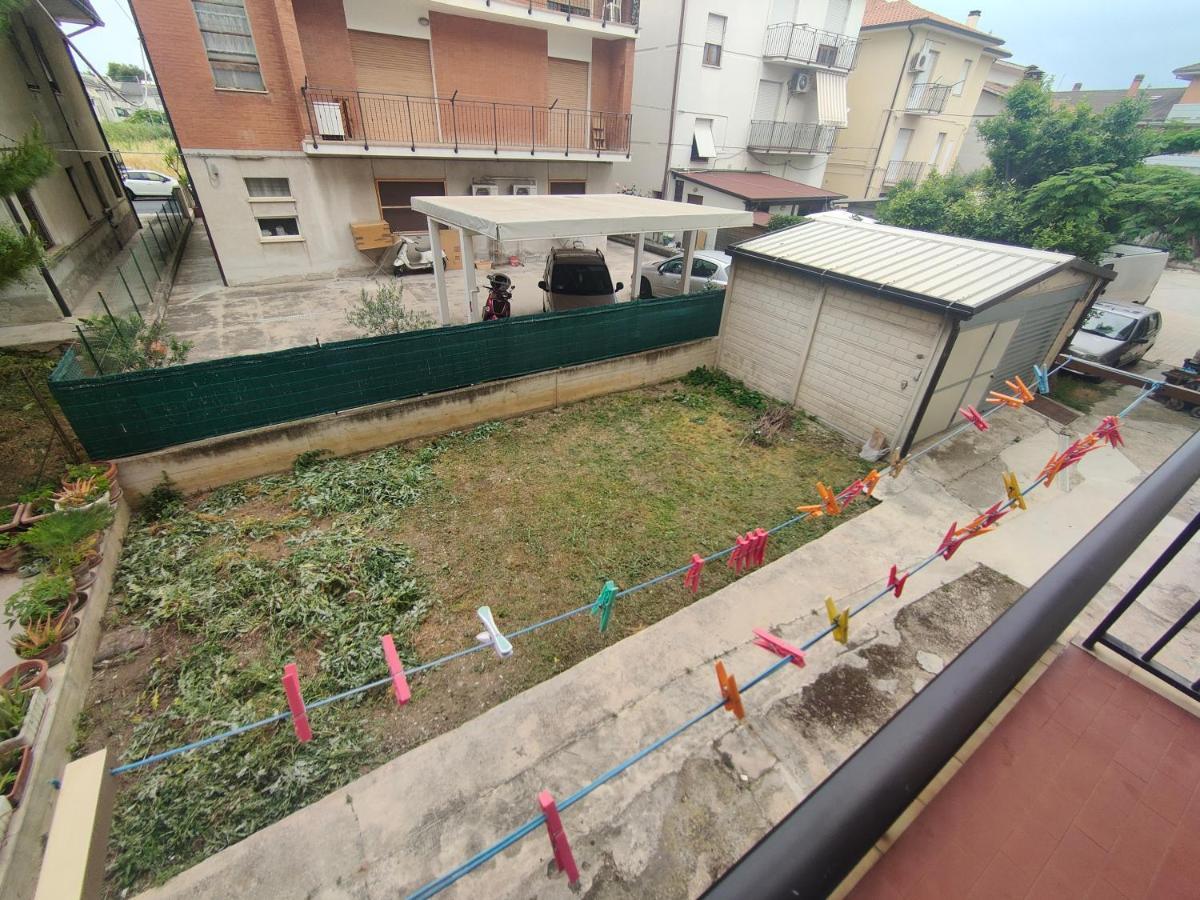 Ani Apartment Porto Sant'Elpidio Bagian luar foto